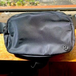 Lululemon belt bag